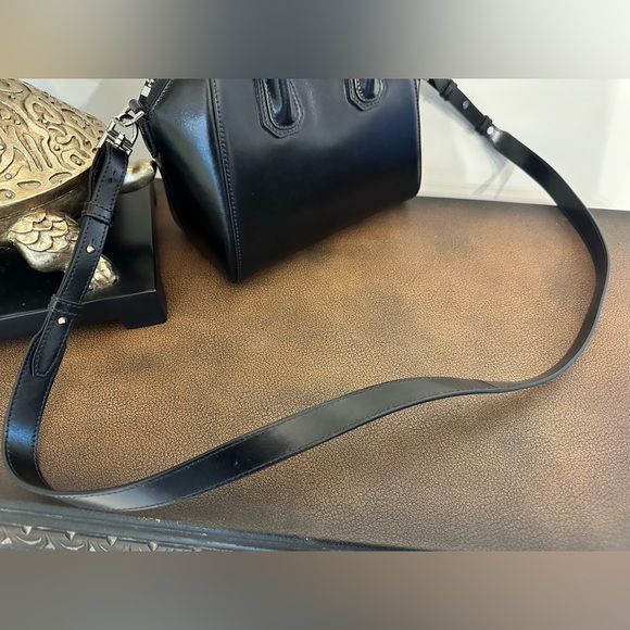 Givenchy Antigona Mini Box Calfskin Satchel Bag - Picture 6 of 8